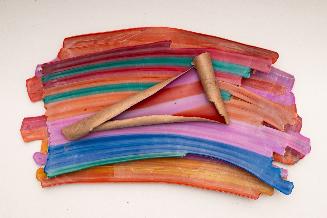 Cascas de Papel-plástico, 2023